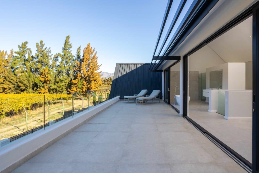 5 Bedroom Property for Sale in Val De Vie Estate Western Cape